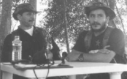 Команданте Симон Тринидад (слева) и член Национального Секретариата Главного Штаба РВСК-АН команданте Иван Риос