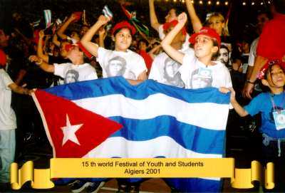 Че в Алжире. Митинг в поддержку Кубы. 
XV Всемирный фестиваль молодежи и студентов, 2001 г.