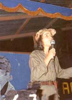 En 1990 viajó a La Uribe, Meta, a la zona del Secretariado Nacional de las Farc. 
Concerto de la Cumbre de Comandantes de la Coordinadora Guerrillera 
Simón Bolívar.<br><br>
Foto: ``Resistencia''